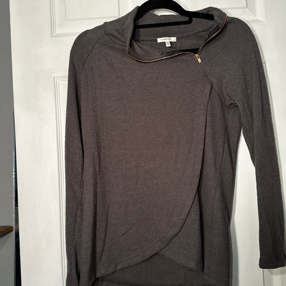 Women’s LongSleeve Gray Sweater